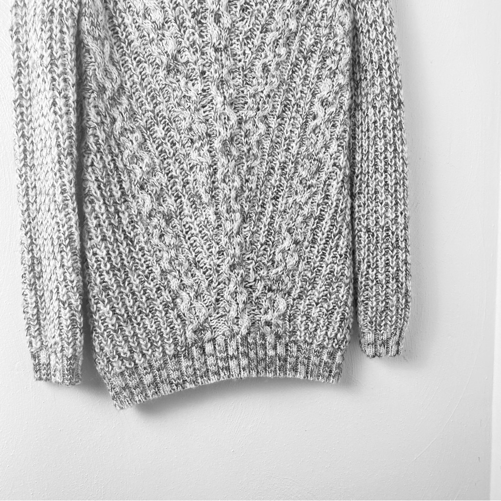 Forever 21 Women Gray Cable Knit 26% Wool Sweater Sz S - Picture 5 of 12